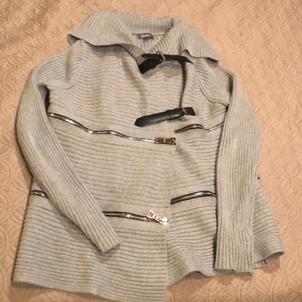 Beautiful Neiman Marcus sweater w/ zipper details!